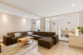 Sunny Spacious Apartment In Trendy ''De Pijp'' Neighborhood